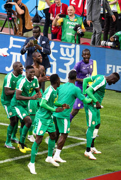 Players of Senegal celebrates