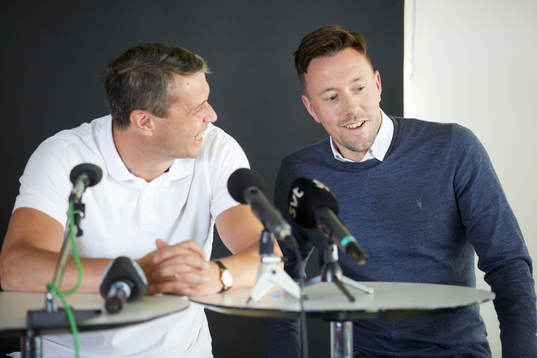 Östersunds ordförande Daniel Kindberg och Ian Burchnall,