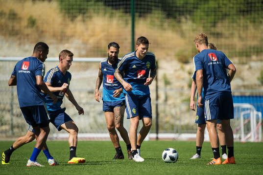 Martin Olsson, Emil Krafth, Jimmy Durmaz, Victor Nilsson