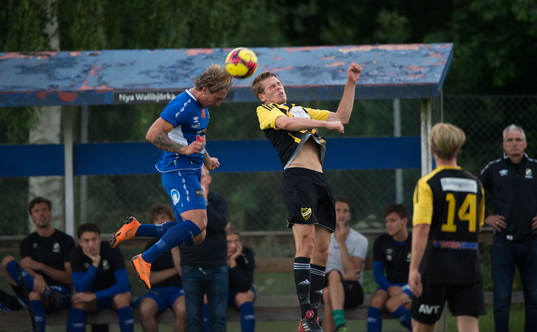 IFK Hässleholms Filip Ranmo i matchen i division 2 mellan