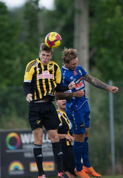 IFK Hässleholms Elliot Nilsson i matchen i division 2