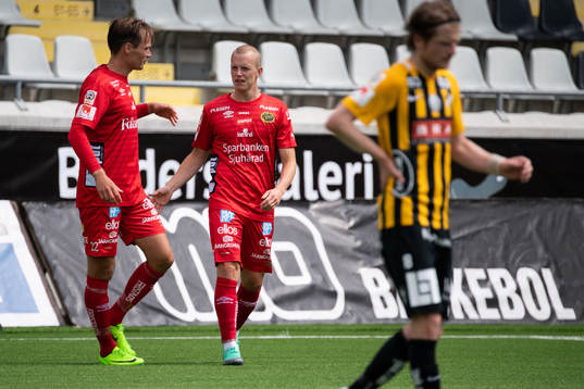 Elfsborgs Daniel Gustavsson klappas om av Viktor Prodell