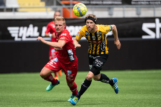 Häckens Rasmus Lindgren och Elfsborgs Per Frick
