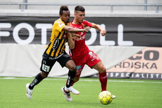 Elfsborgs Ibrahim Dresevic och Häckens Nasiru Mohammed