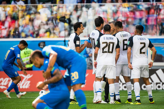 The players of Costa Rica reacts