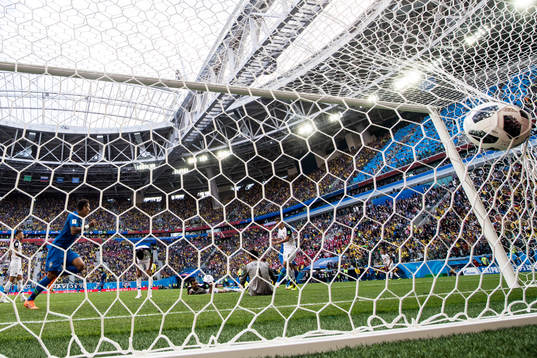 Philippe Coutinho of Brazil scores 1-0