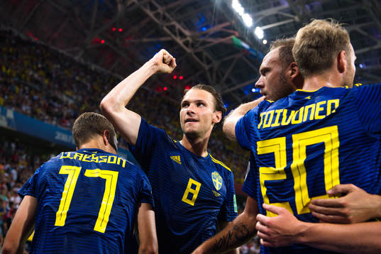 lbin Ekdal, Andreas Granqvist och Ola Toivonen jublar