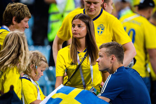 Viktor Claesson of Sweden with family