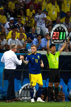 head coach Janne Andersson and John Guidetti of Sweden