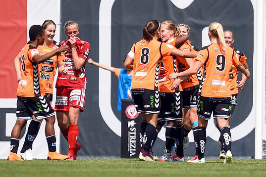 Kristianstads Hanna Sandström jublar med lagkamrater
