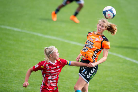 Kristianstads Amanda Edgren nickar