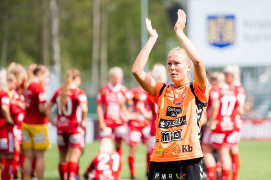 Kristianstads Therese Ivarsson tackar publike