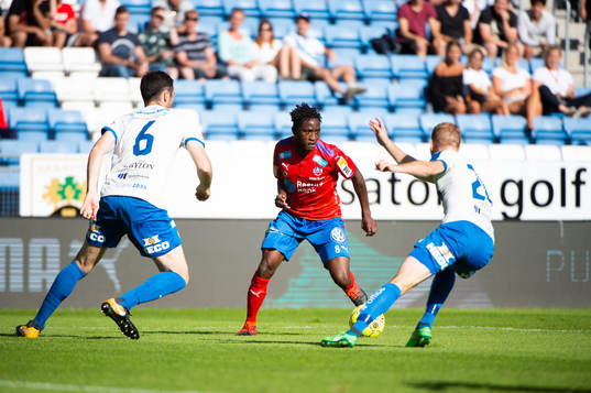 Värnamos Tyler Lissette, Helsingborgs Mamudu Moro och