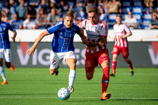 Kristoffer Zachariassen of Sarpsborg 08 and Runar Espejord