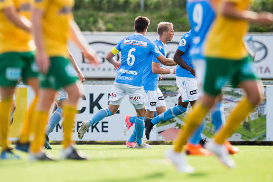 Tapio Heikkilä of Sandnes Ulf celebrates the 2-2 goal with