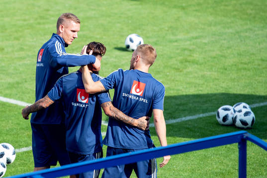 goalkeeper Robin Olsen, Jimmy Durmaz and Sebastian Larsson