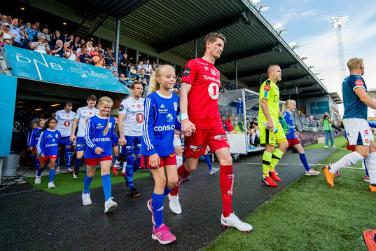 Goalkeeper Even Barli of Ranheim and goalkeeper Espen Bugge
