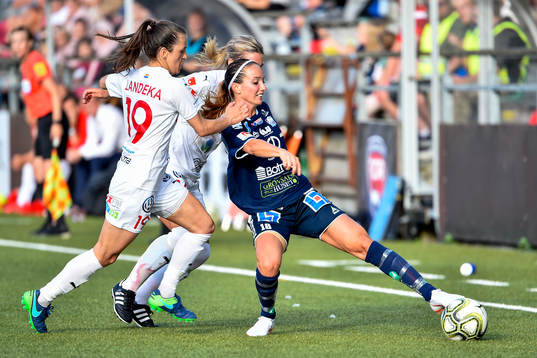 Linköpings Kosovare Asllani och Rosengårds Iva Landeka
