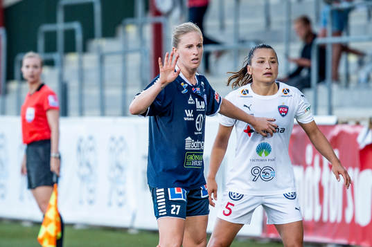 Linköpings Natasha Dowie mot Rosengårds Alexandra Lowe