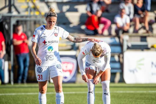 Rosengårds Anja Mittag och Sanne Troelsgaard Nielsen deppar