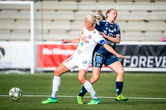 Rosengårds Caroline Seger mot Linköpings Natasha Dowie