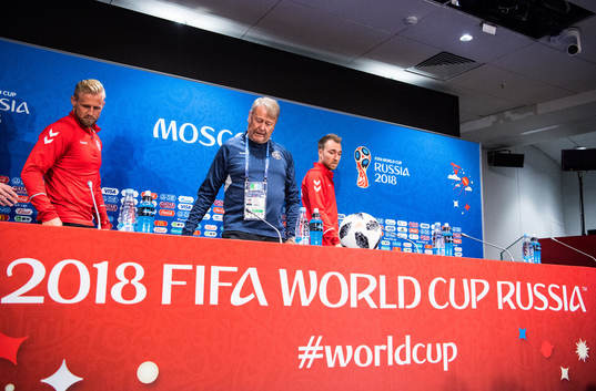 Goalkeeper Kasper Schmeichel, head coach Åge Hareide and