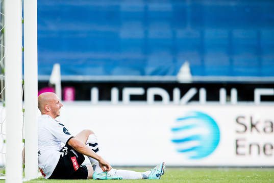 Jone Samuelsen of Odd looks dejected