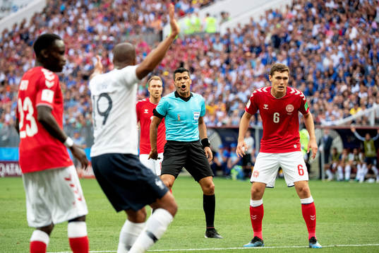 referee Sandro Ricci
