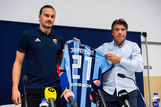 i180626 Erik Johansson och  Djurgårdens sportchef Bosse