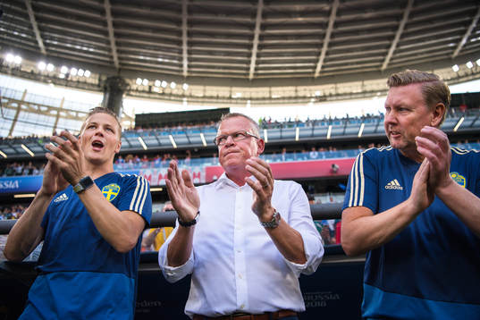goalkeeper coach Maths Elfvendal, head coach Janne