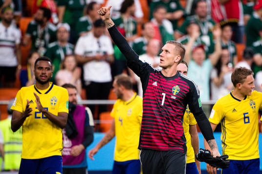 goalkeeper Robin Olsen of Sweden celebrates