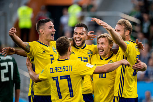 Mikael Lustig, Isaac Kiese Thelin, Emil Forsberg and Viktor