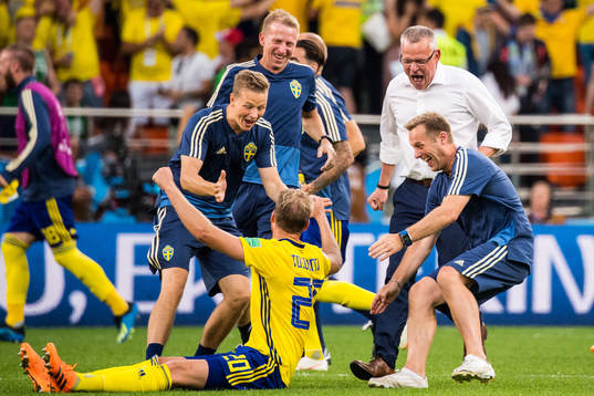 Ola Toivonen, goalkeeper coach Maths Elfvendal, head coach