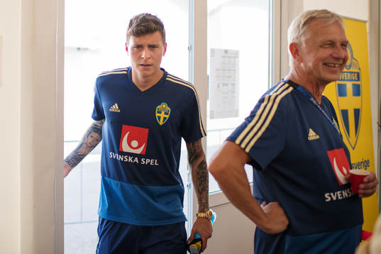 Victor Nilsson Lindelöf and Team Manager Lars Richt of the