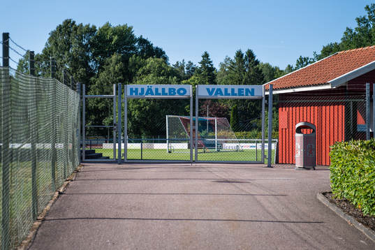Entrén till Hjällbovallen på anläggningen för