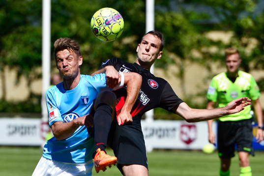Bläddra bland fler bilder av Fotboll, Träningsmatch, Midtjylland - Malmö FF