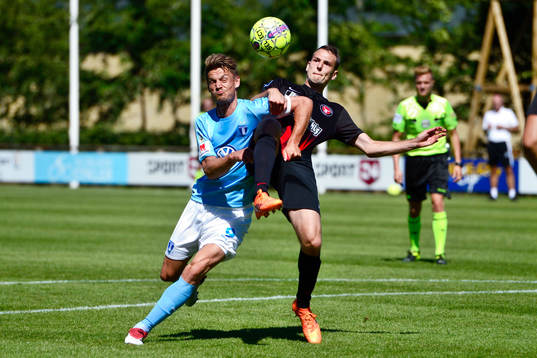 Malmö FFs Markus Rosenberg och Midtjyllands Erik