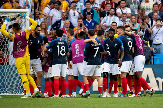 Players of France celebrates