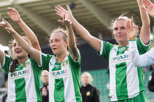 Hammarbys målskyttar Julia Zigiotti Olme (v) och Frida