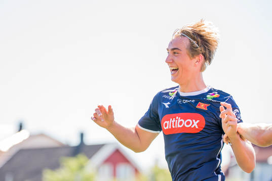 Kristian Thorstvedt of Viking celebrates