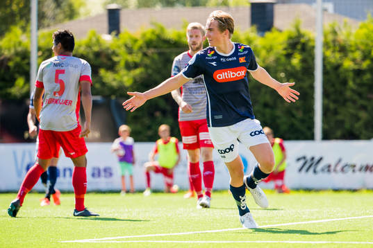 Kristian Thorstvedt of Viking celebrates