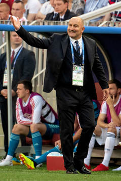 head coach Stanislav Cherchesov of Russia