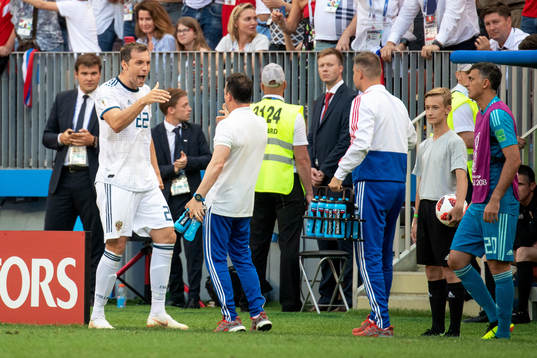 Artem Dzyuba of Russia celebrates