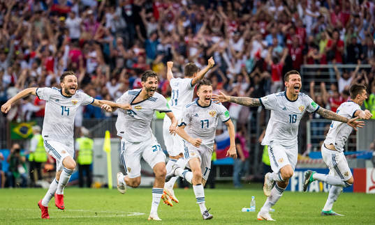 Bläddra bland fler bilder av Football, World Cup 2018, day 18, Round of 16, Spain - Russia