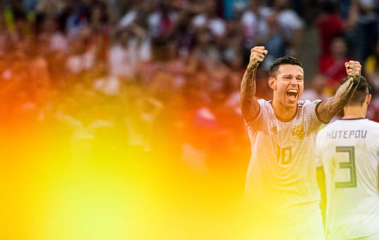 Fedor Smolov of Russia celebrates