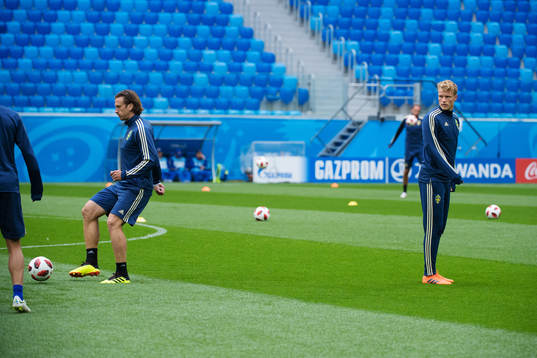 Gustav Svensson and Oscar Hiljemark of the Swedish national