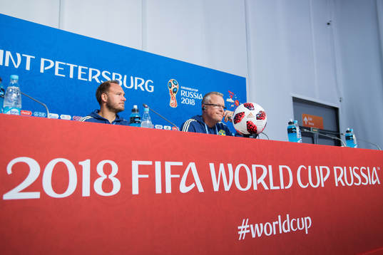 Andreas Granqvist and head coach Janne Andersson of the