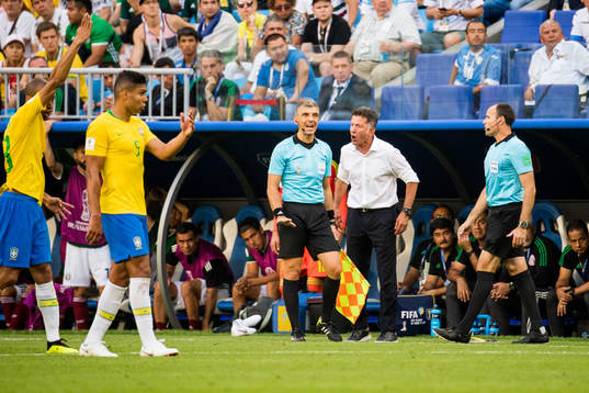 Head coach Juan Carlos Osorio of Mexico reacts