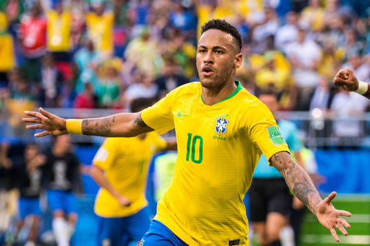 Bläddra bland fler bilder av Neymar
