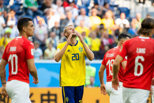 Ola Toivonen looks dejected